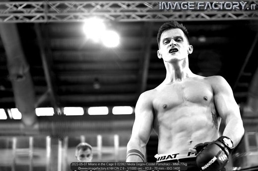 2022-05-07 Milano in the Cage 8 02392 Nikola Gogov-Costel Pomohaci - MMA 77kg
